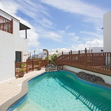 Casa Margarita - Shared Pool - Close To Seafront Promenade *