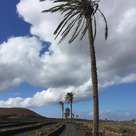 Villa Casa Margarita - Shared Pool - Close To Seafront Promenade