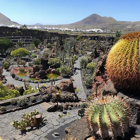 Casa Margarita - Shared Pool - Close To Seafront Promenade Punta Mujeres