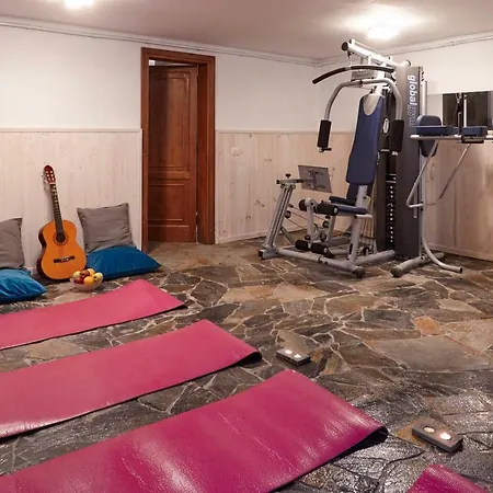 Villa Casa Margarita - Shared Pool - Close To Seafront Promenade