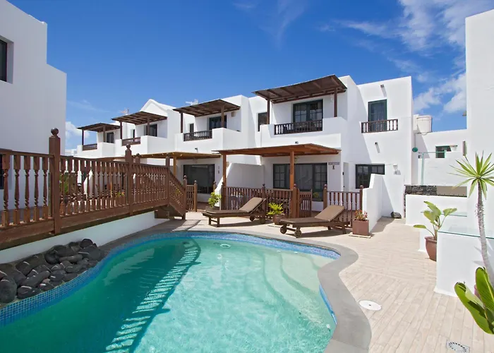 Casa Margarita - Shared Pool - Close To Seafront Promenade *