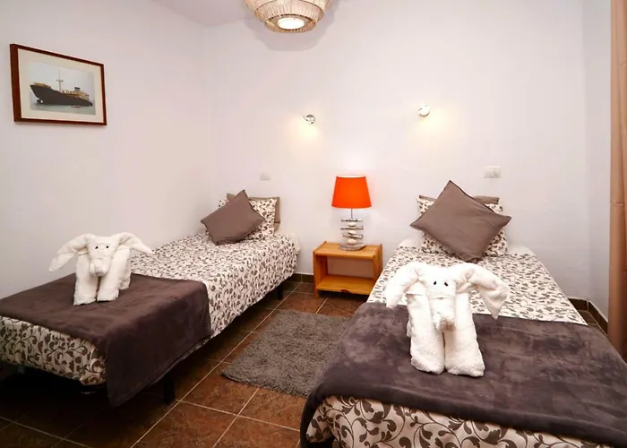 Вилла Casa Margarita - Shared Pool - Close To Seafront Promenade *