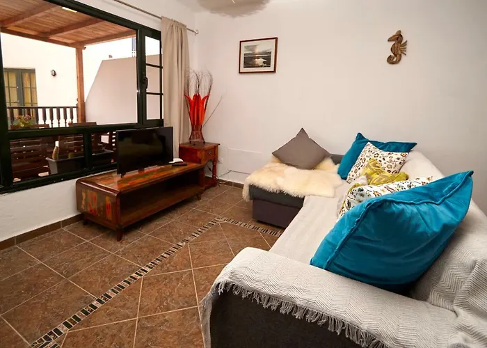 Casa Margarita - Shared Pool - Close To Seafront Promenade