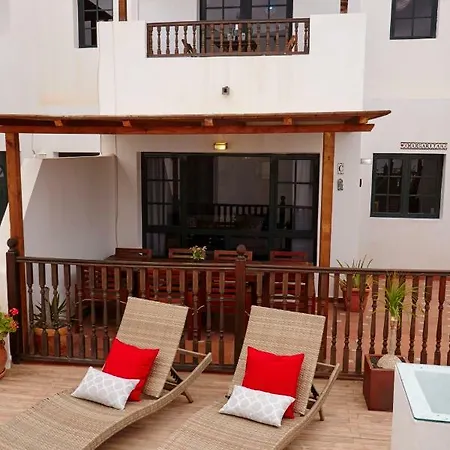 Villa Casa Margarita - Shared Pool - Close To Seafront Promenade *