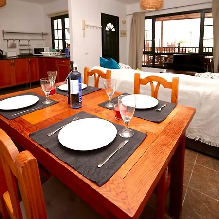 Casa Margarita - Shared Pool - Close To Seafront Promenade *