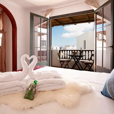 Casa Margarita - Shared Pool - Close To Seafront Promenade * Punta Mujeres