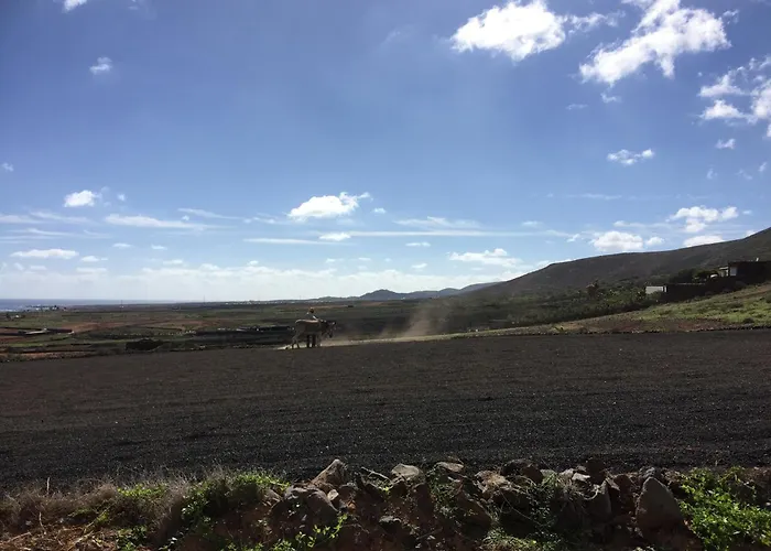 Casa Margarita - Shared Pool - Close To Seafront Promenade Villa