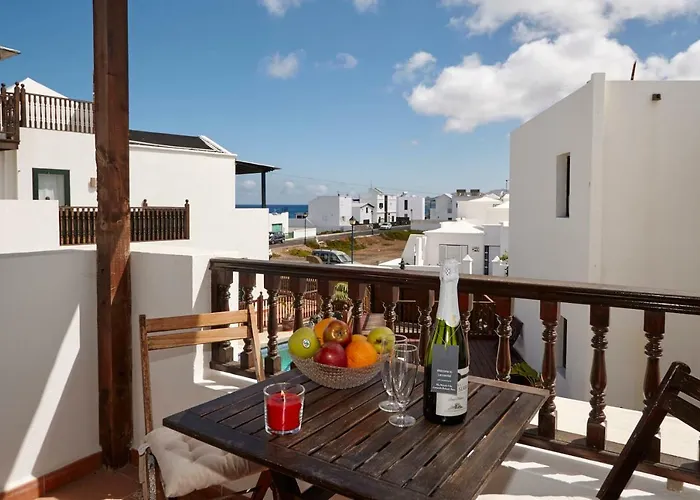 Casa Margarita - Shared Pool - Close To Seafront Promenade *