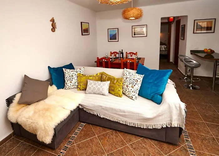 Villa Casa Margarita - Shared Pool - Close To Seafront Promenade Punta Mujeres