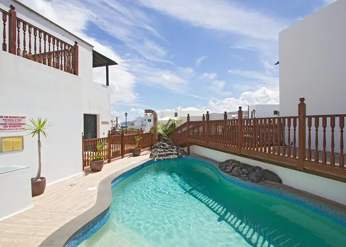 Casa Margarita - Shared Pool - Close To Seafront Promenade *