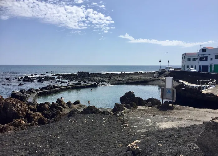 Casa Margarita - Shared Pool - Close To Seafront Promenade Villa *