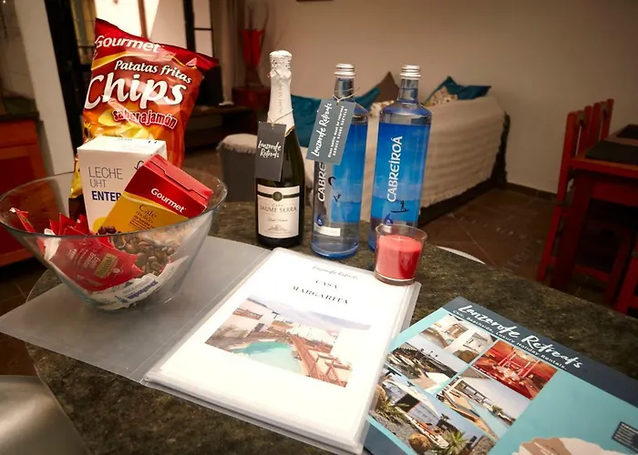 Casa Margarita - Shared Pool - Close To Seafront Promenade * Punta Mujeres