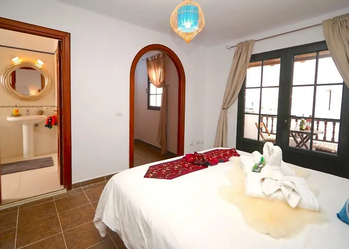 Casa Margarita - Shared Pool - Close To Seafront Promenade Villa *